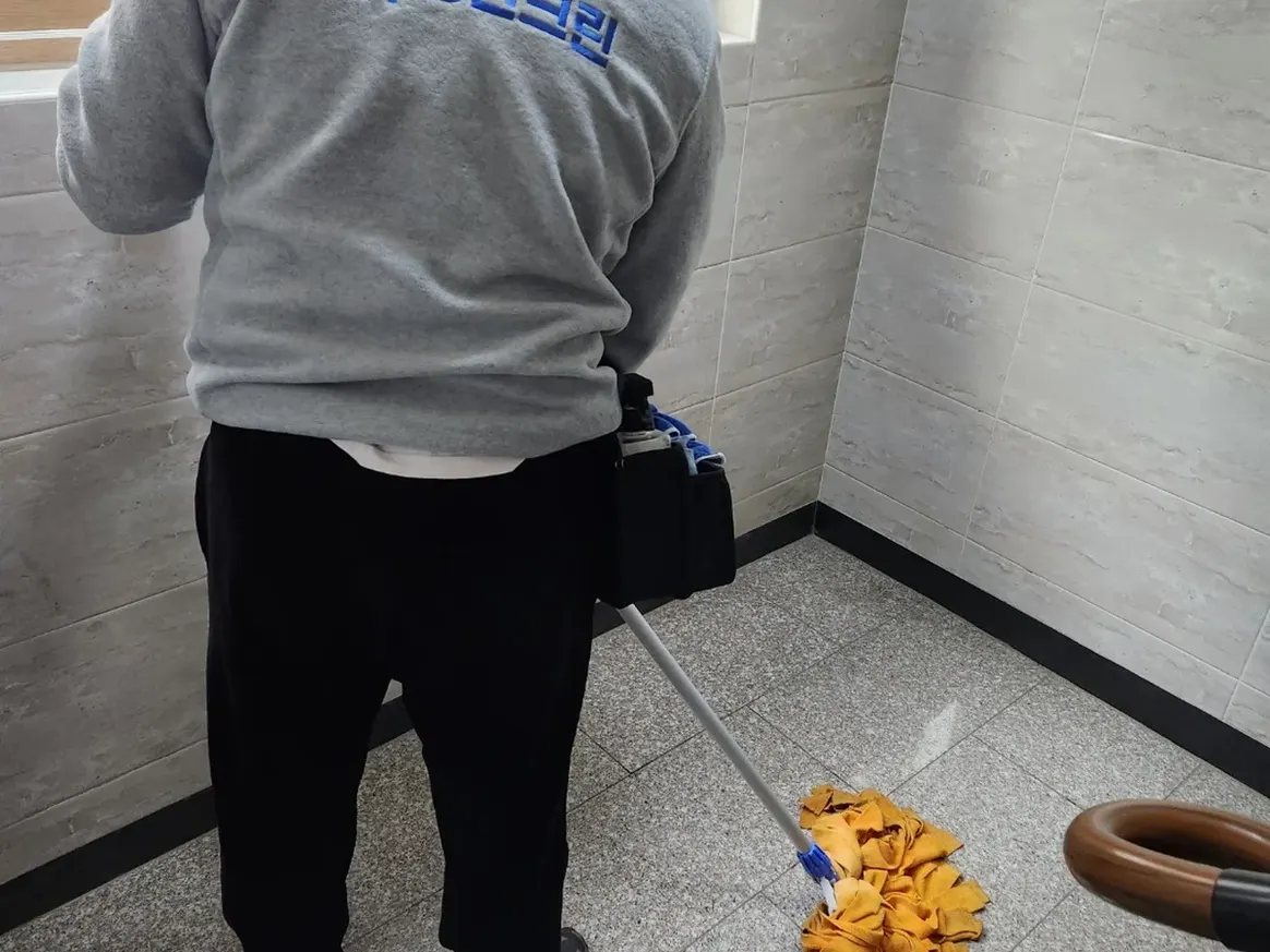금산군 군북면 빌라 복도·대기 동선 야간 위생청소 사례 - 행진크린